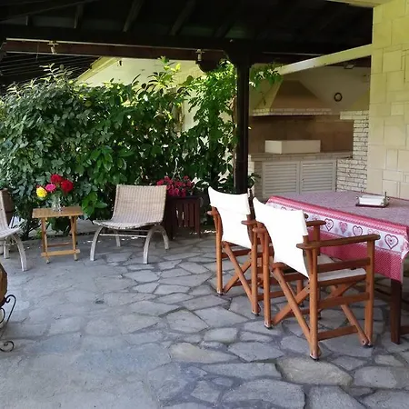 House With Garden Next To The Trani Ammouda * Ormos Panagias