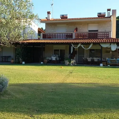 House With Garden Next To The Trani Ammouda Ormos Panagias